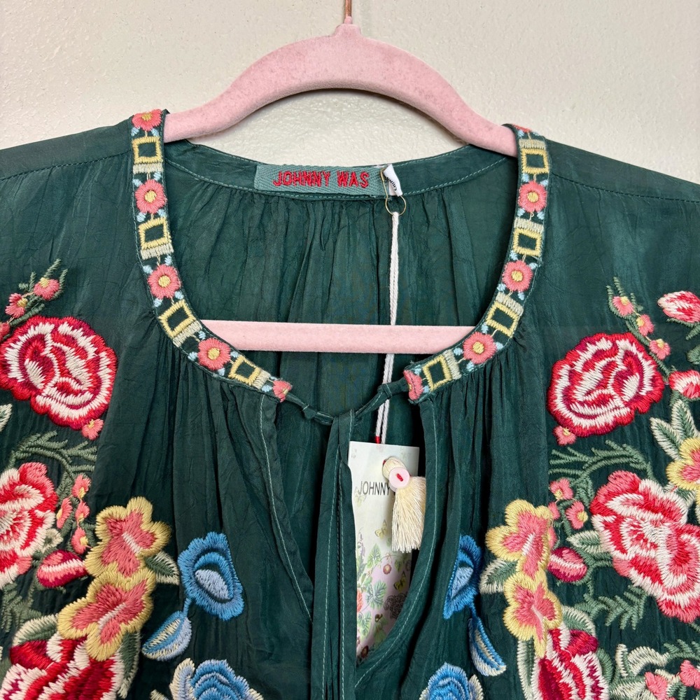 NWT Johnny Was Zedonia Embroidered Tunic Top Green Floral Bohemian Blouse M - Picture 5 of 12